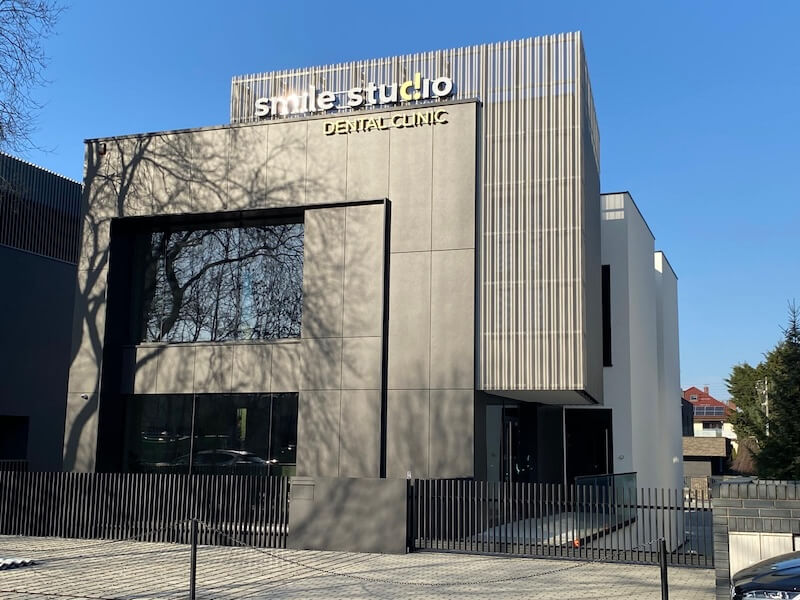 smile-studio-klinika-stomatologiczna